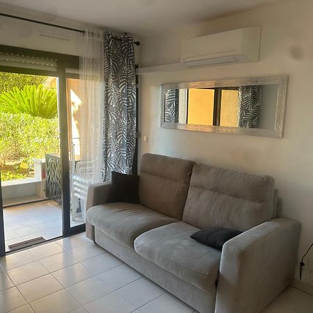 Appartement Rdc En Residence Avec Piscine Cannes Luaran gambar