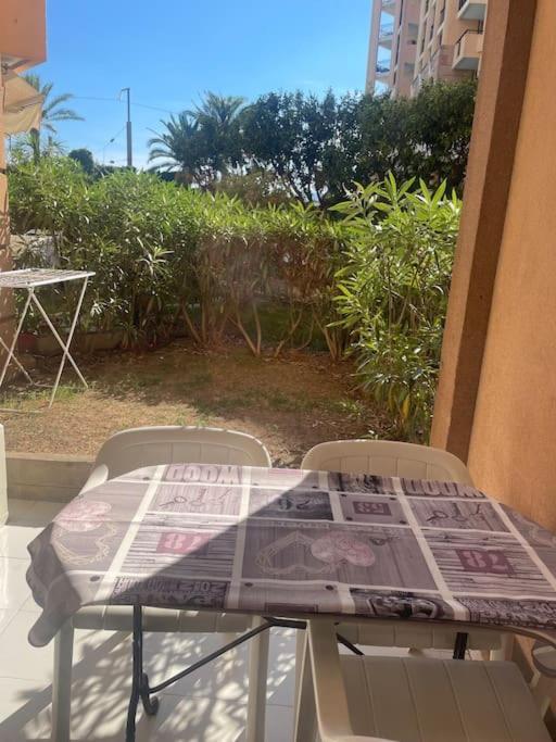 Appartement Rdc En Residence Avec Piscine Cannes Luaran gambar
